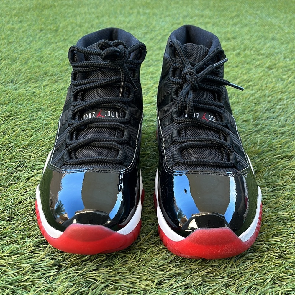 Air Jordan 11 Retro - Picture 2 of 5